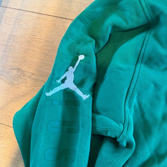 NBA Men's Green Crewneck Hoodie with White Logo - Picture 4 of 5